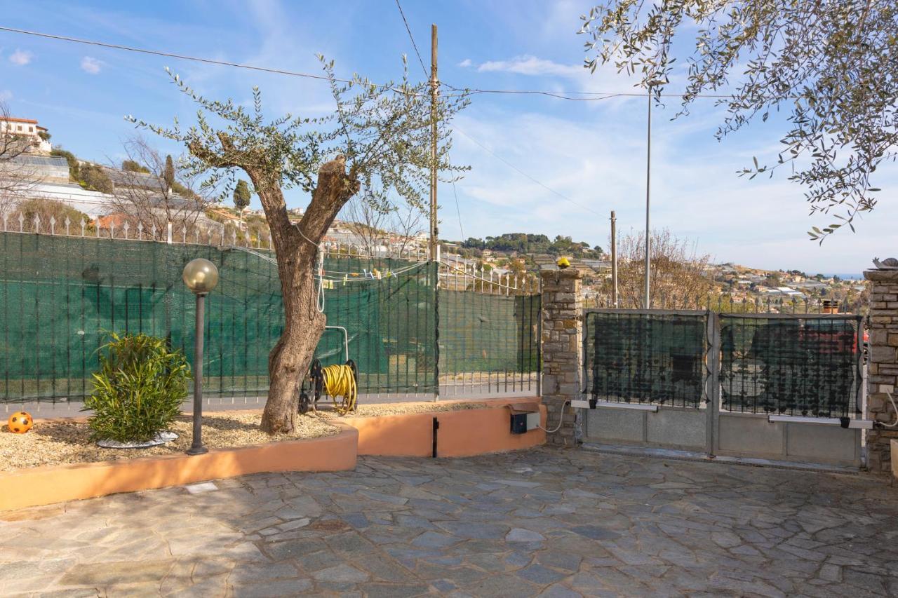 Leto'S Apartment In Sanremo - Parking & Garden Exteriér fotografie